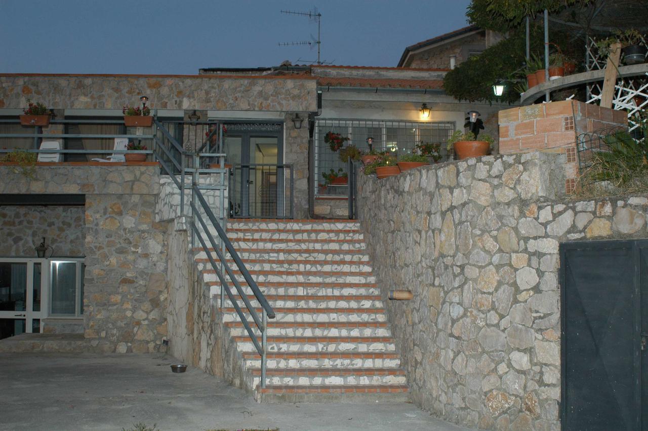 B&B La Vecchia Scuola Sonnino Exterior foto