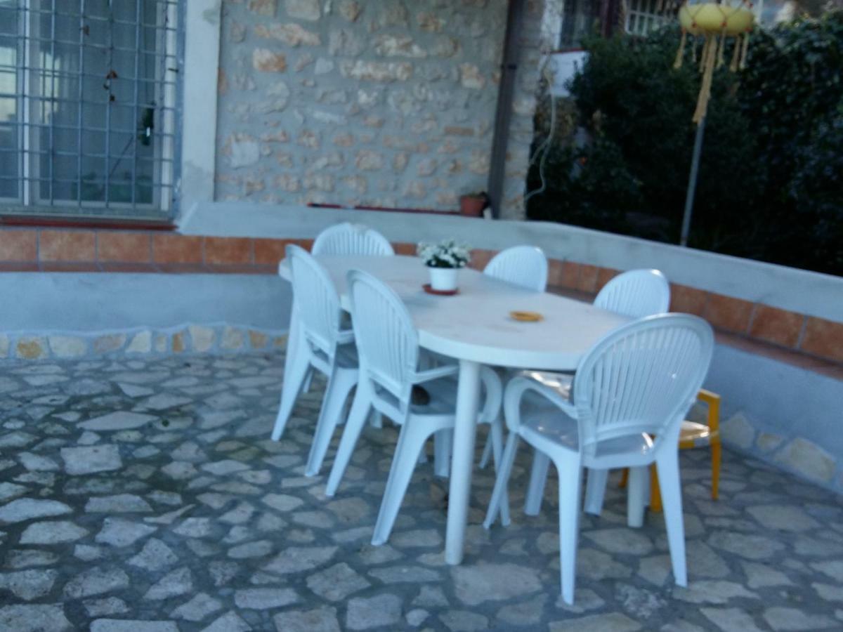 B&B La Vecchia Scuola Sonnino Exterior foto